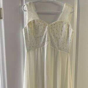 Cream Sweetheart Bridal Gown